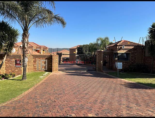 2 BEDROOM TOWNHOUSE FOR SALE IN LIEFDE EN VREDE